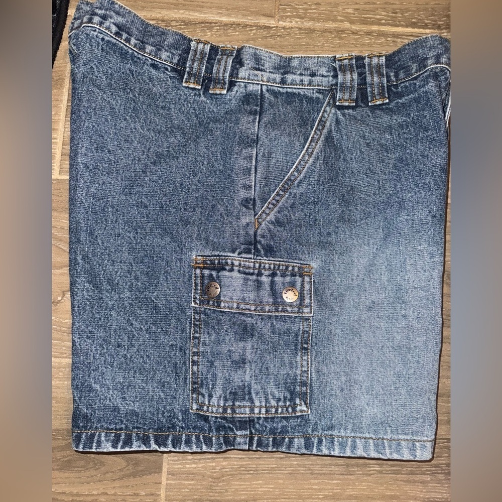 Riveted by Lee Women’s High waisted Cargo medium Wash denim shorts size 10 - Picture 2 of 15
